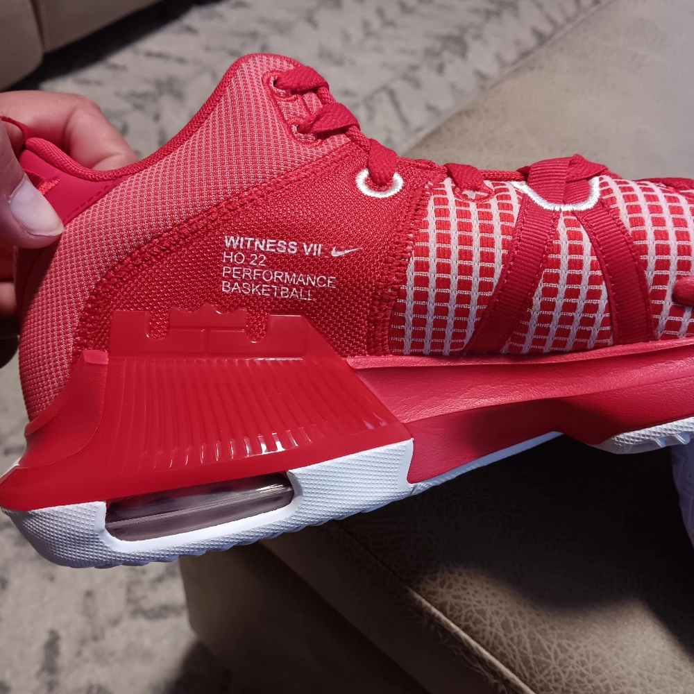 Mens Lebron witness vii university red size 10 m - Picture 8 of 13